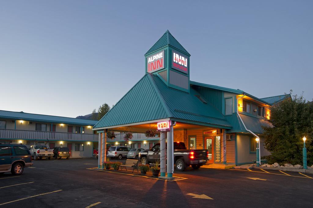 Alpine Inn Valemount Buitenkant foto