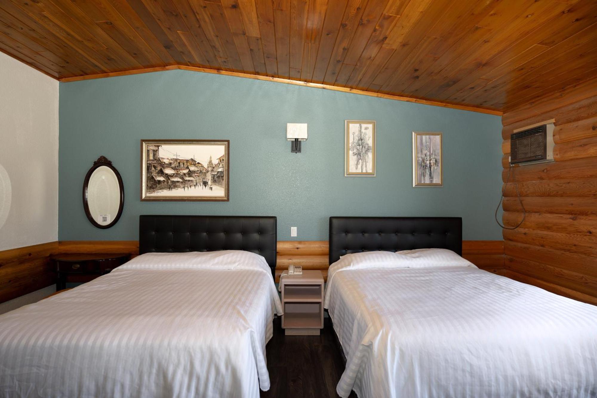 Alpine Inn Valemount Buitenkant foto