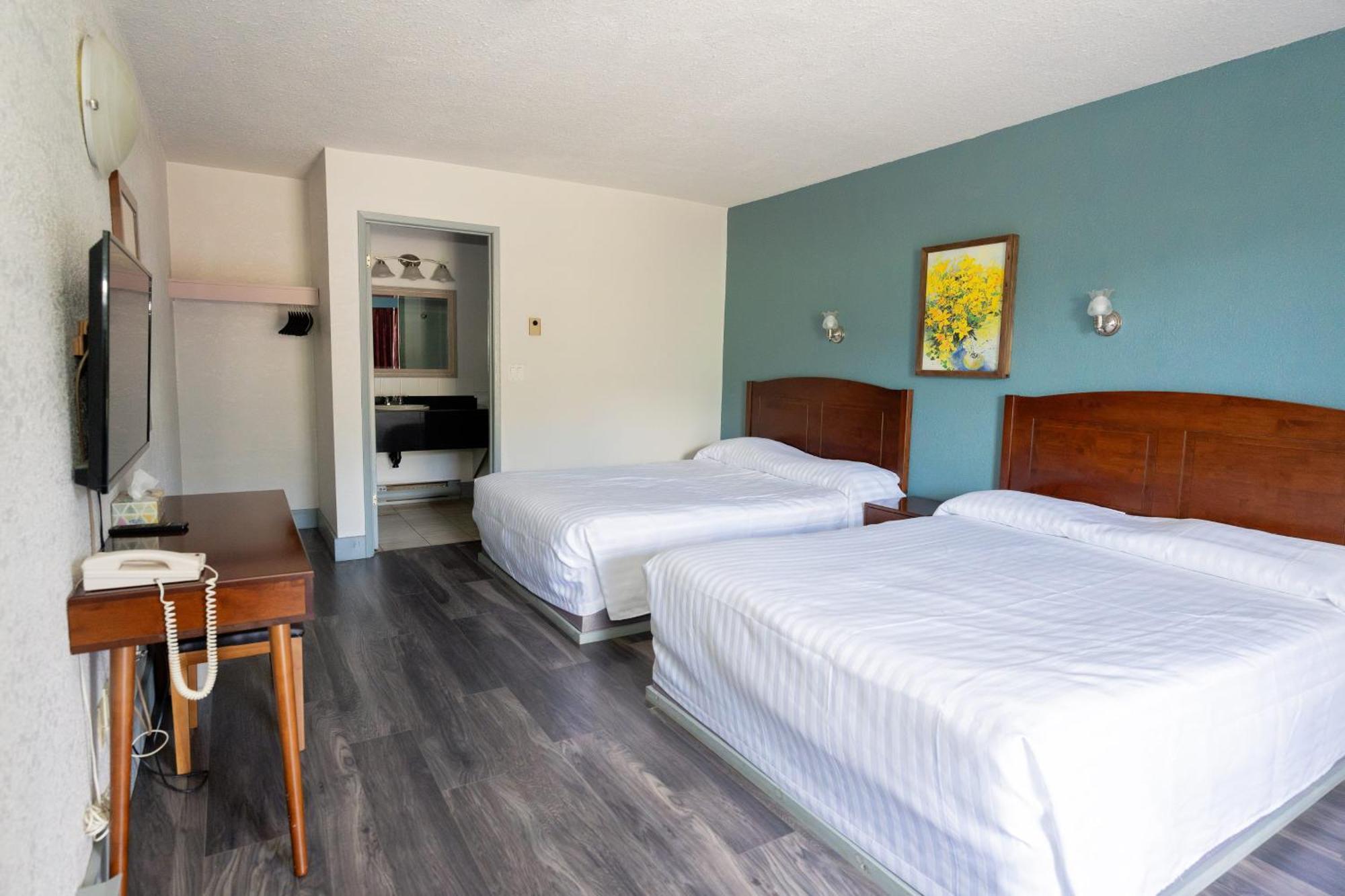Alpine Inn Valemount Buitenkant foto