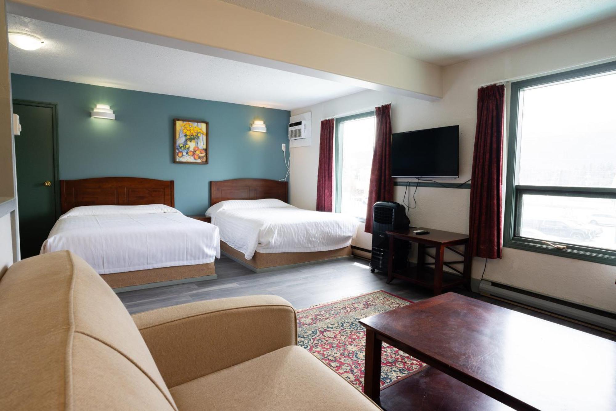 Alpine Inn Valemount Buitenkant foto