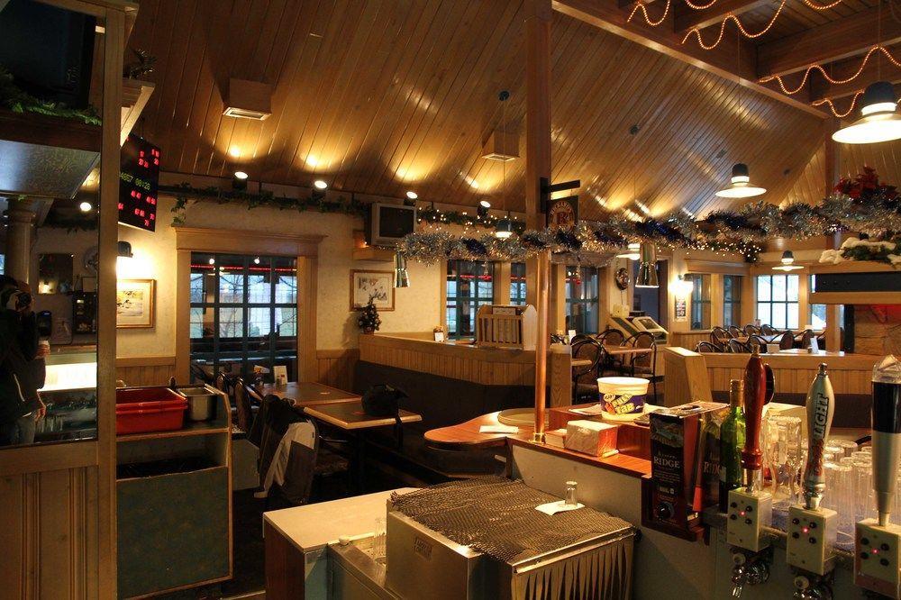 Alpine Inn Valemount Buitenkant foto